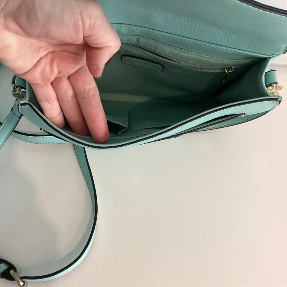 Apartment 9 APT.9 Turquoise aqua blue crossbody purse Beautiful 😍